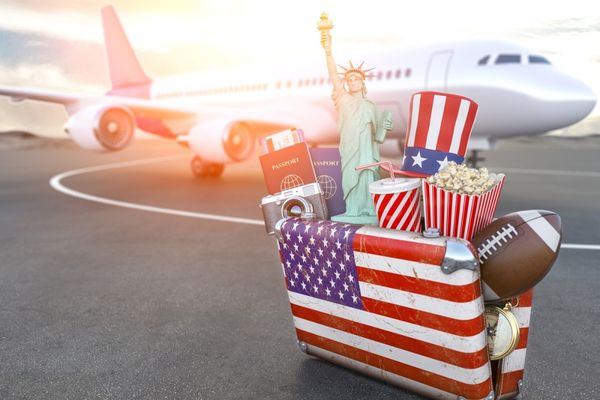 Avion et valise en design américain