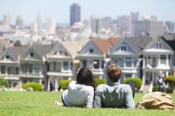 Rue de maisons à San Francisco